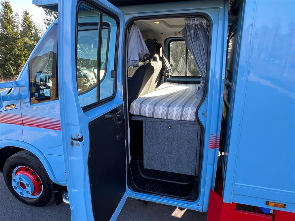 Iveco Daily 70C18 - dobbelt cab - Lastbil med skåp: bild 4 Iveco Daily 70C18 - dobbelt cab - Lastbil med skåp: bild 4