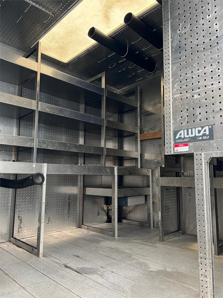 Mercedes-Benz Antos 1824 LnR  - Lastbil med skåp: bild 5 Mercedes-Benz Antos 1824 LnR  - Lastbil med skåp: bild 5