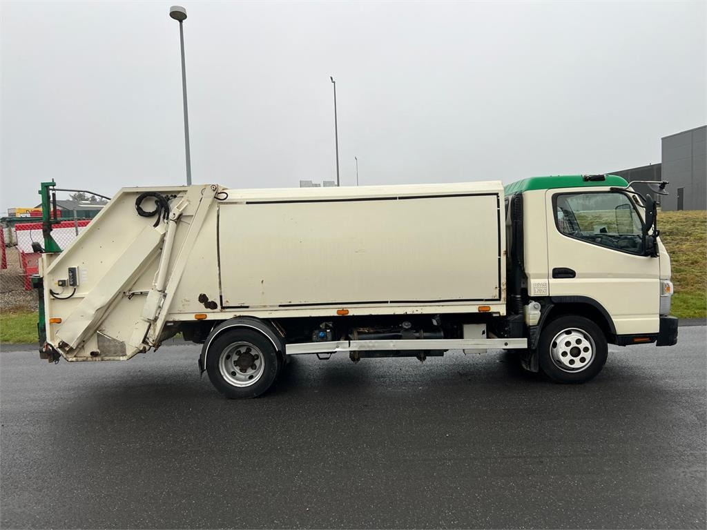 Mitsubishi Fuso CANTER 9C18 - Sopbil: bild 4 Mitsubishi Fuso CANTER 9C18 - Sopbil: bild 4