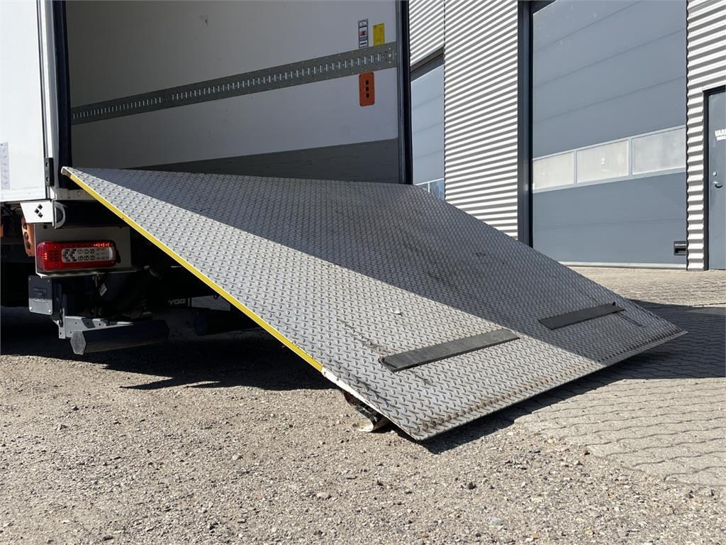 Renault D280 Premium - Lastbil med skåp: bild 3 Renault D280 Premium - Lastbil med skåp: bild 3