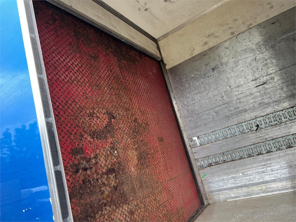 Lastbil med skåp Scania P320 DB 4x2 MLB - low entry: bild 14