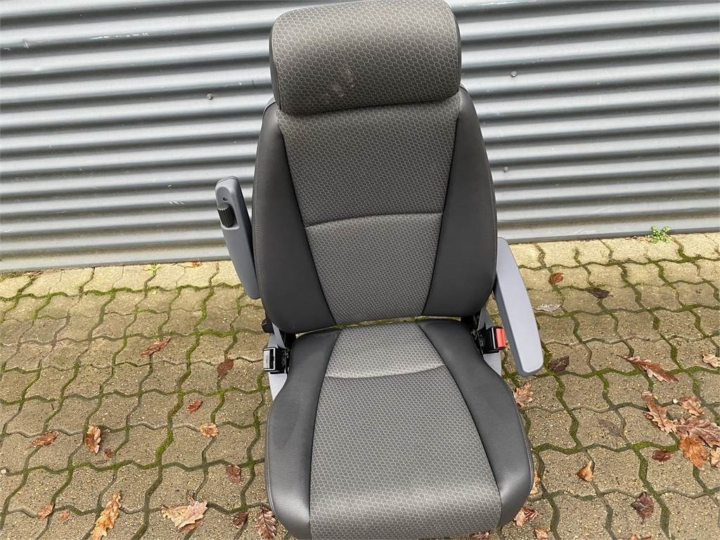 Scania Passagersæde (Klapsæde) - Hytt för Lastbil: bild 2 Scania Passagersæde (Klapsæde) - Hytt för Lastbil: bild 2