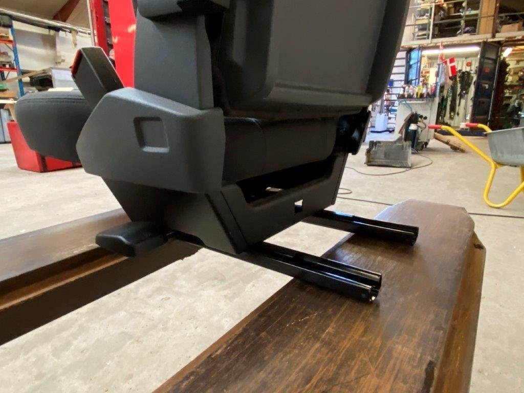 Scania Passagersæde u-luft - Hytt för Lastbil: bild 2 Scania Passagersæde u-luft - Hytt för Lastbil: bild 2