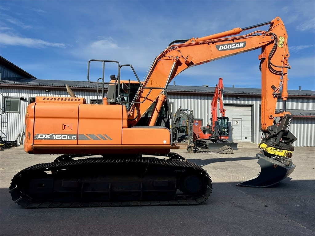 Doosan MYYTY!!SOLD!! DX160LC-3 KALLISTAJA+PYÖRITTÄJÄ  - Bandgrävare: bild 5 Doosan MYYTY!!SOLD!! DX160LC-3 KALLISTAJA+PYÖRITTÄJÄ  - Bandgrävare: bild 5