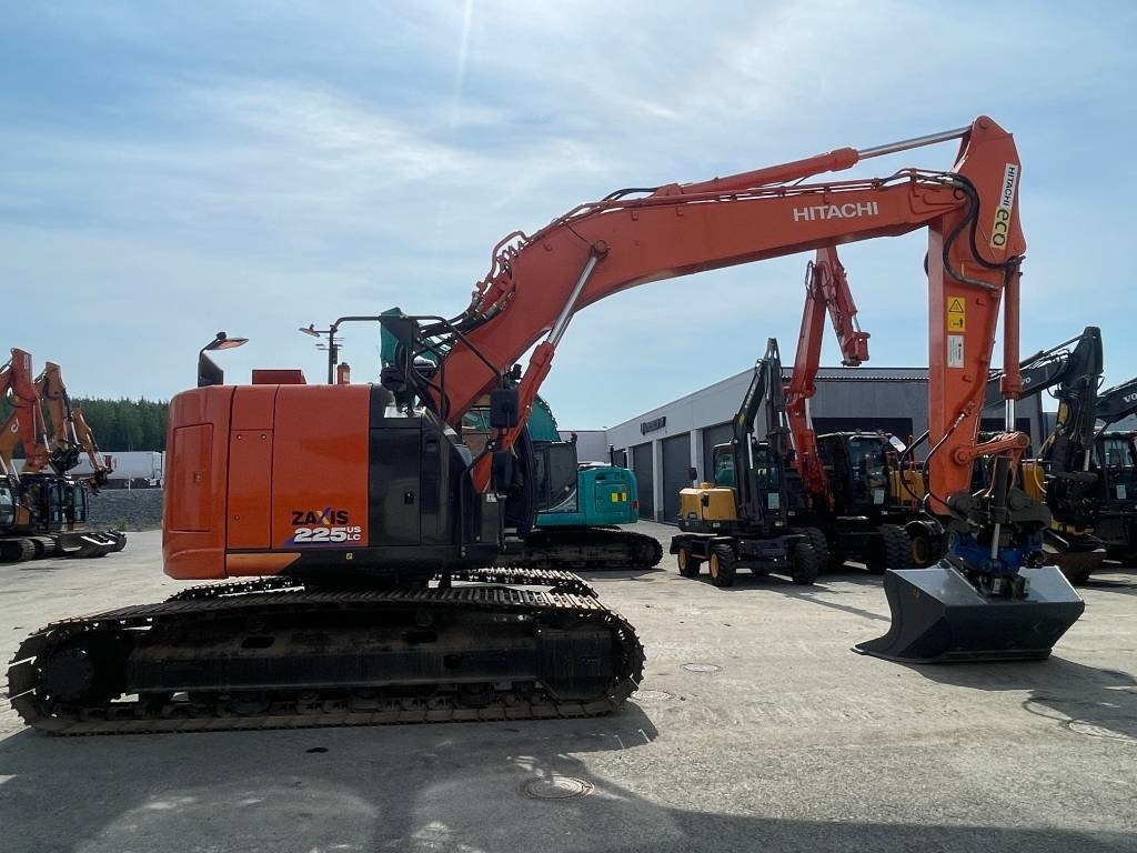 Hitachi ZX225USLC-6 PYÖRITTÄJÄLLÄ  - Bandgrävare: bild 5 Hitachi ZX225USLC-6 PYÖRITTÄJÄLLÄ  - Bandgrävare: bild 5