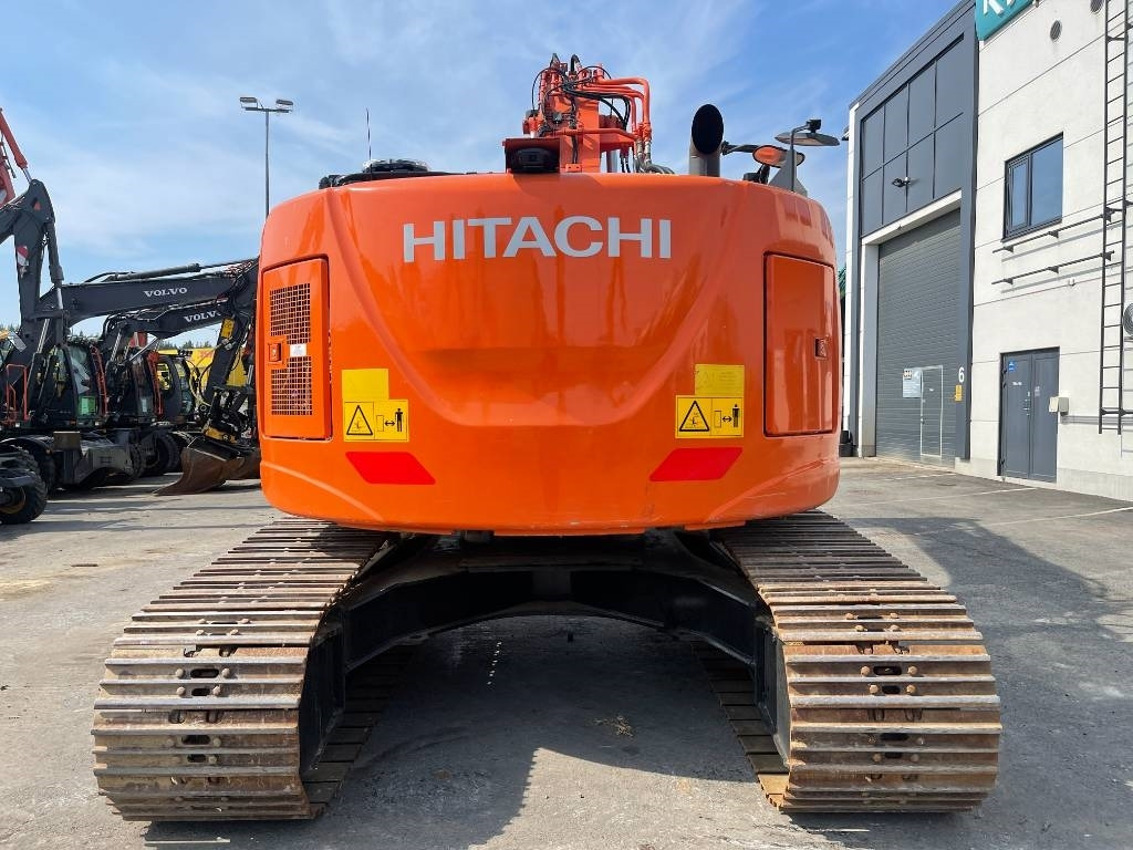 Hitachi ZX225USLC-6 PYÖRITTÄJÄLLÄ  - Bandgrävare: bild 3 Hitachi ZX225USLC-6 PYÖRITTÄJÄLLÄ  - Bandgrävare: bild 3