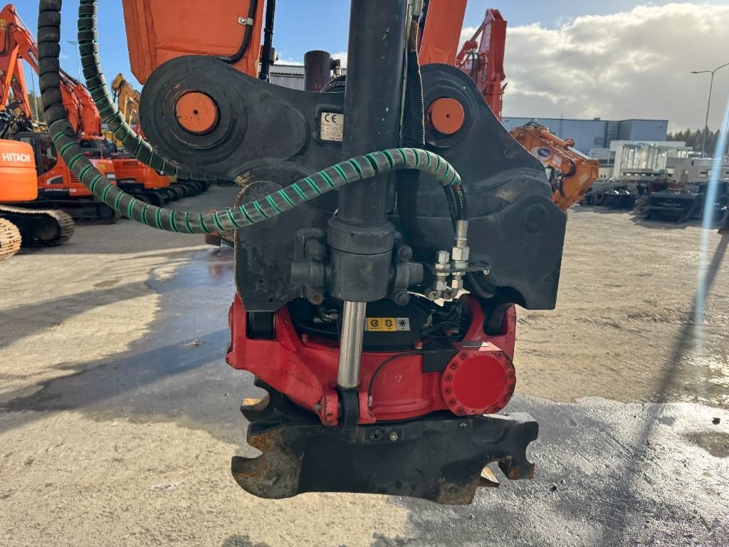 Hitachi ZX225USRLC-6 PYÖRITTÄJÄ, 3D-LAITTEET  - Bandgrävare: bild 5 Hitachi ZX225USRLC-6 PYÖRITTÄJÄ, 3D-LAITTEET  - Bandgrävare: bild 5