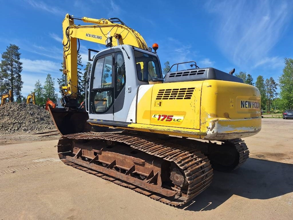 New Holland E175LC KALLISTAJALLA  - Bandgrävare: bild 2 New Holland E175LC KALLISTAJALLA  - Bandgrävare: bild 2