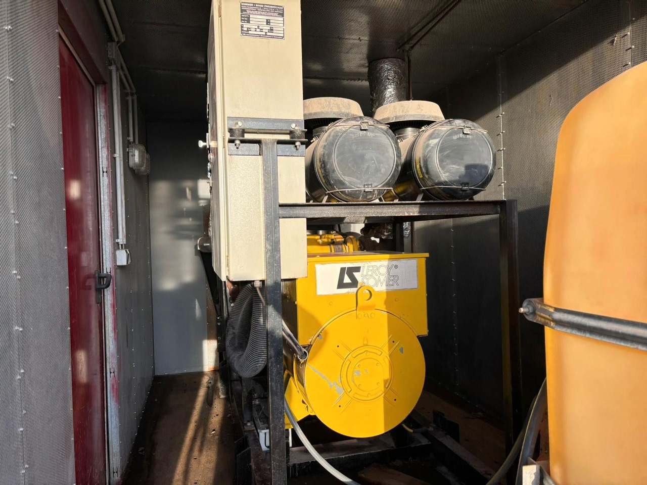 Sommer 400kVa Generator. Motor MAN V8. 370h! - Elgenerator: bild 5 Sommer 400kVa Generator. Motor MAN V8. 370h! - Elgenerator: bild 5