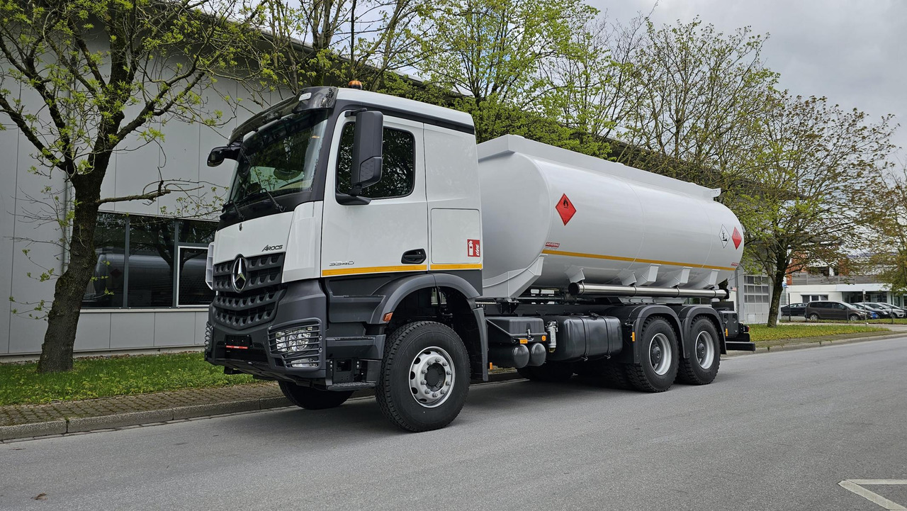 MERCEDES-BENZ Actros 3340 ADR Euro 3 - Tankbil: bild 4 MERCEDES-BENZ Actros 3340 ADR Euro 3 - Tankbil: bild 4