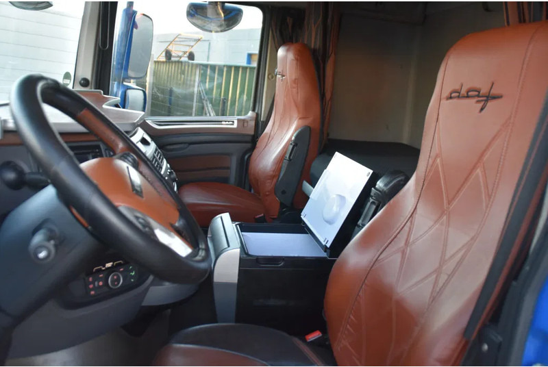 DAF XF 530 SSC 4x2 - RETARDER - PARK. AIRCO - 2 x FUEL TANKS - ALCOA'S - LED - TOP CONDITION - - Dragbil: bild 5 DAF XF 530 SSC 4x2 - RETARDER - PARK. AIRCO - 2 x FUEL TANKS - ALCOA'S - LED - TOP CONDITION - - Dragbil: bild 5