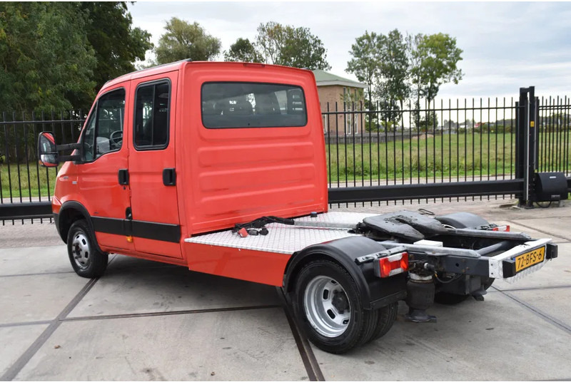 Iveco 40C18 - MANUAL - EURO 4 - 341 TKM - RADIO - BACKSEAT - 4 DOORS - GOOD CONDITION - - Dragbil: bild 3 Iveco 40C18 - MANUAL - EURO 4 - 341 TKM - RADIO - BACKSEAT - 4 DOORS - GOOD CONDITION - - Dragbil: bild 3