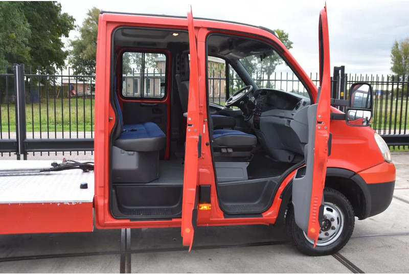 Iveco 40C18 - MANUAL - EURO 4 - 341 TKM - RADIO - BACKSEAT - 4 DOORS - GOOD CONDITION - - Dragbil: bild 4 Iveco 40C18 - MANUAL - EURO 4 - 341 TKM - RADIO - BACKSEAT - 4 DOORS - GOOD CONDITION - - Dragbil: bild 4