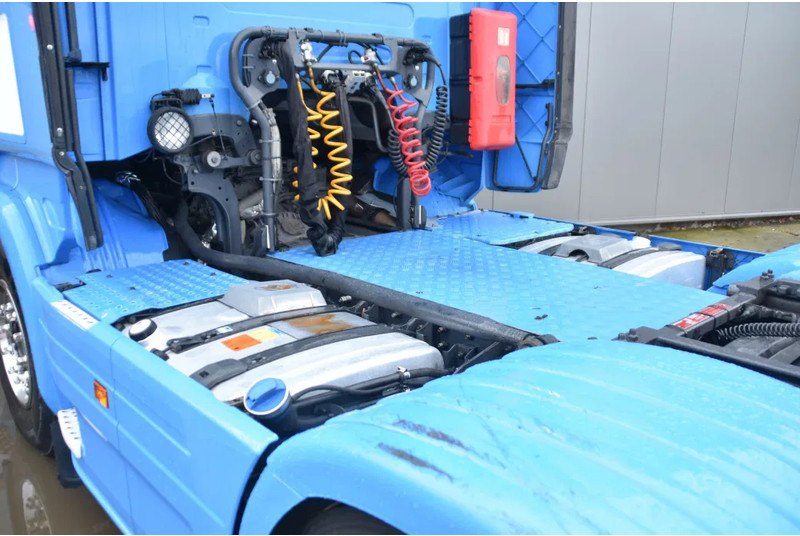 Scania R450 HL 6x2/4MNB - SCR ONLY - ADR FL - 778 TKM - RETARDER - FULL AIR - SLIDING FIFTH WHEEL - TOP CONDITION - - Dragbil: bild 4 Scania R450 HL 6x2/4MNB - SCR ONLY - ADR FL - 778 TKM - RETARDER - FULL AIR - SLIDING FIFTH WHEEL - TOP CONDITION - - Dragbil: bild 4