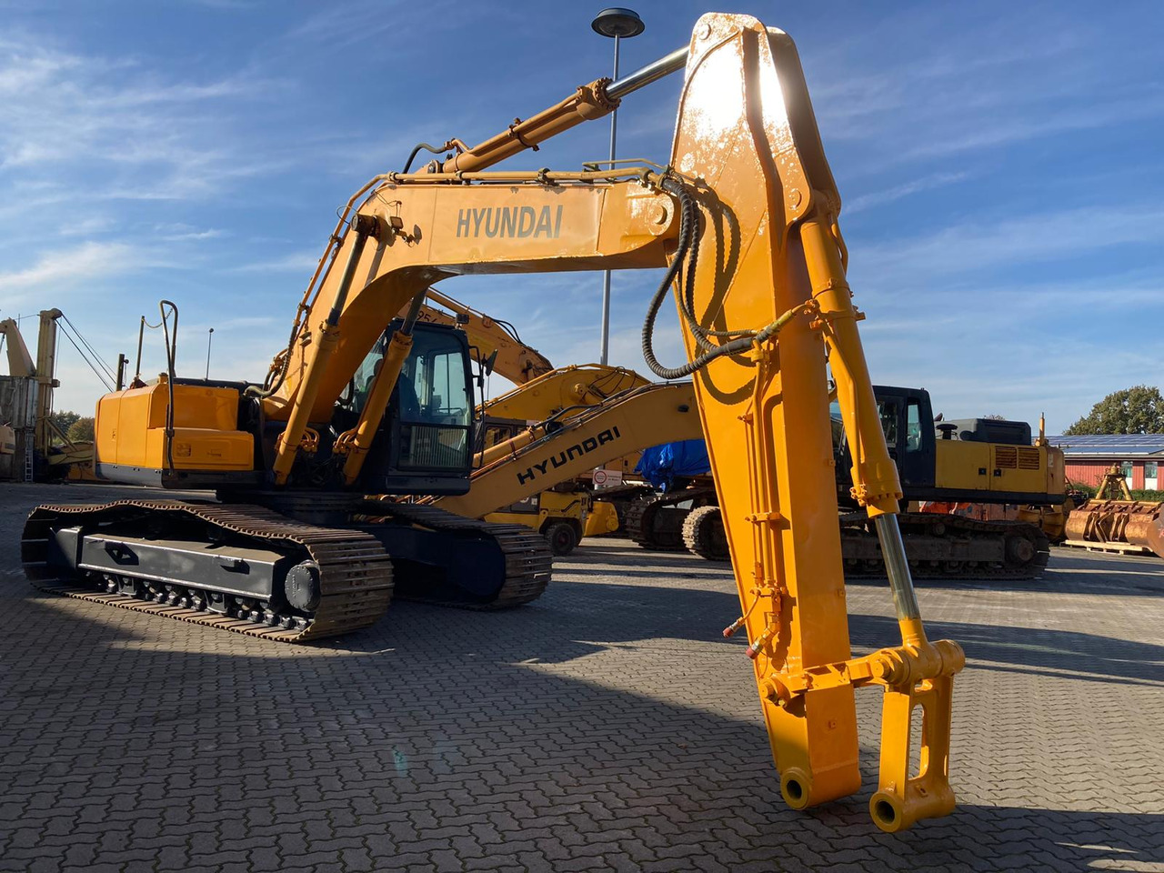 HYUNDAI Robex 290 NLC-7A spare parts carrier - Reservdelar för Bandgrävare: bild 1 HYUNDAI Robex 290 NLC-7A spare parts carrier - Reservdelar för Bandgrävare: bild 1