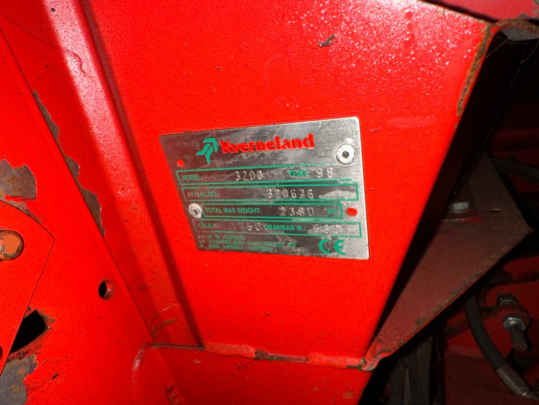 Kverneland UN-3200 - Skördemaskin: bild 2 Kverneland UN-3200 - Skördemaskin: bild 2