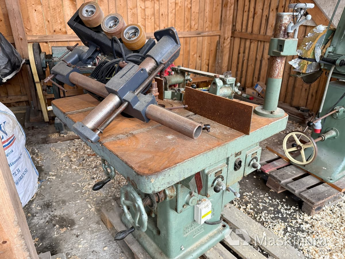 Bordsfräs med matarverk Jonsereds - Entreprenadutrustning: bild 3 Bordsfräs med matarverk Jonsereds - Entreprenadutrustning: bild 3