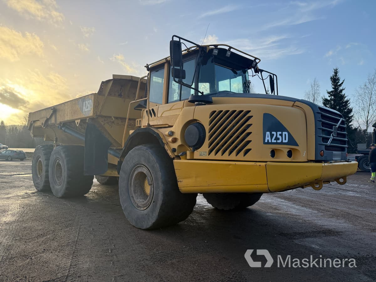 Dumper Volvo A25D 6X6 - Ramstyrd dumper: bild 1 Dumper Volvo A25D 6X6 - Ramstyrd dumper: bild 1