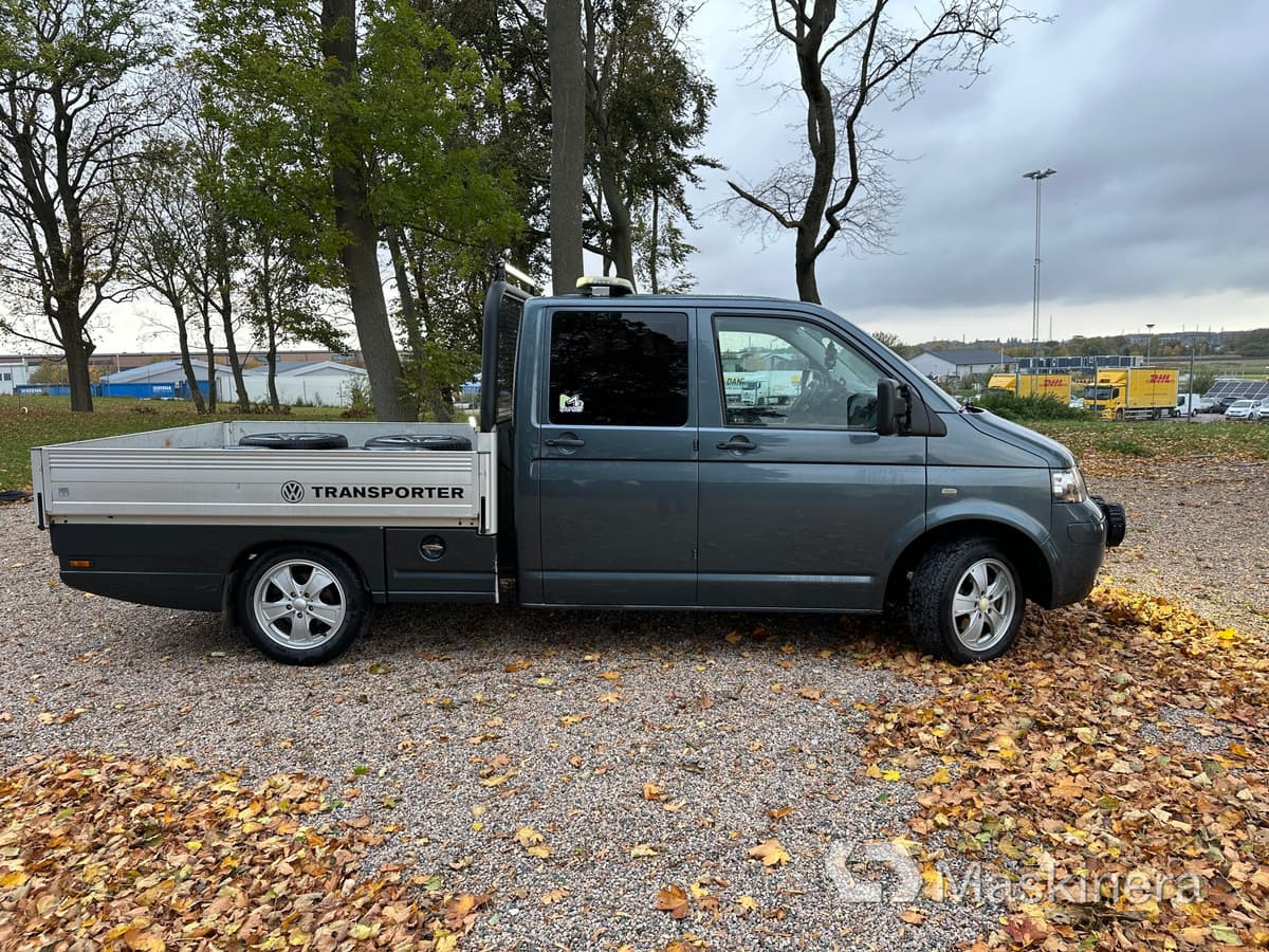 Flakbil Volkswagen Transporter dubbelhytt - Små skåpbil: bild 4 Flakbil Volkswagen Transporter dubbelhytt - Små skåpbil: bild 4
