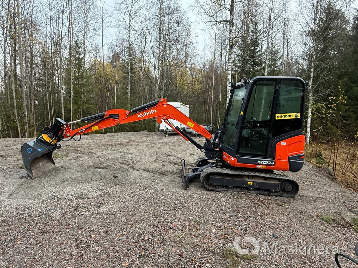Grävmaskin Kubota KX027-4 med flera redskap - Bandgrävare: bild 2 Grävmaskin Kubota KX027-4 med flera redskap - Bandgrävare: bild 2
