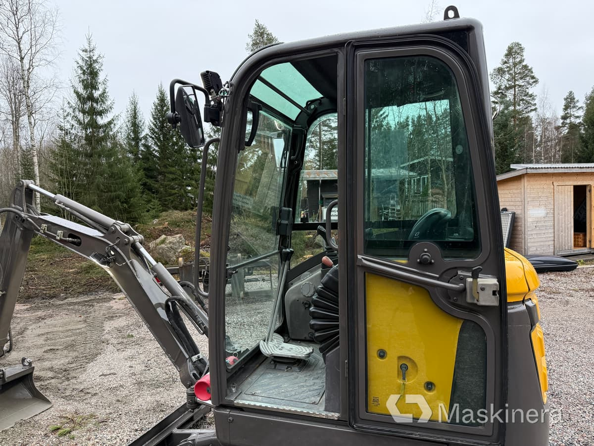 Bandgrävare Grävmaskin Volvo EC18C med redskap: bild 36 Bandgrävare Grävmaskin Volvo EC18C med redskap: bild 36
