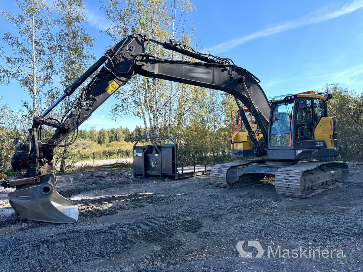 Grävmaskin Volvo ECR235EL - Bandgrävare: bild 1 Grävmaskin Volvo ECR235EL - Bandgrävare: bild 1