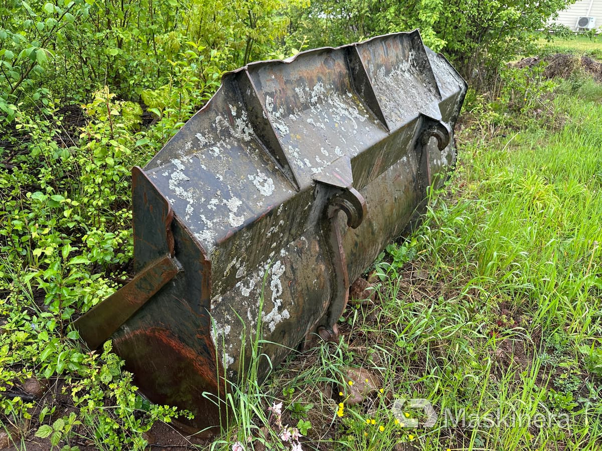 Grusskopa Volvo Stora BM - Lastarskopa: bild 2 Grusskopa Volvo Stora BM - Lastarskopa: bild 2