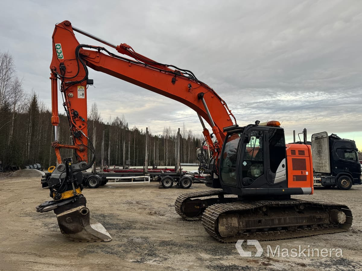 Hitachi ZX 225 USLC-5B Grävmaskin Hitachi ZX225USLC-5B - Bandgrävare: bild 1 Hitachi ZX 225 USLC-5B Grävmaskin Hitachi ZX225USLC-5B - Bandgrävare: bild 1