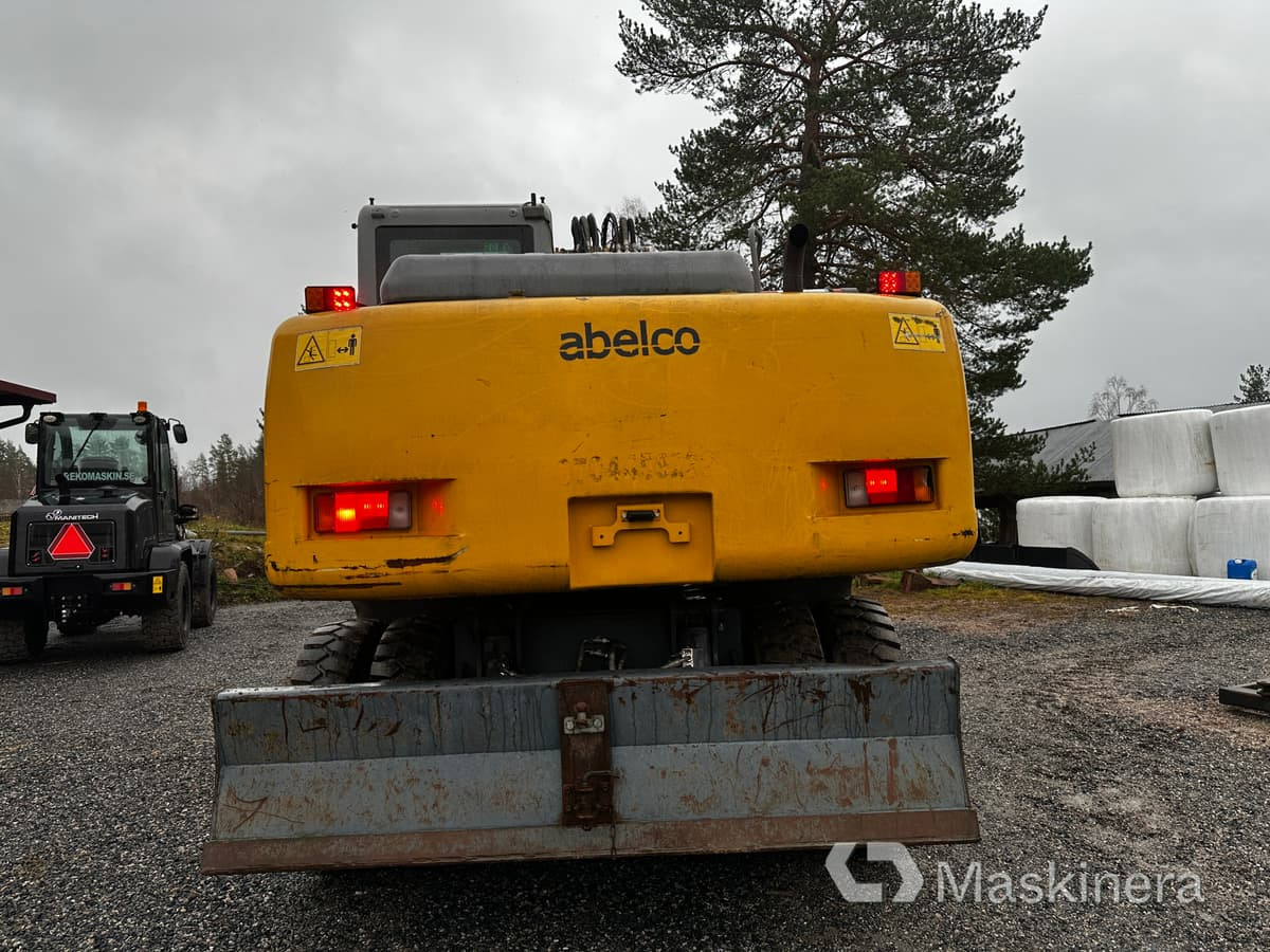 Hjulgrävare XCMG XE150W med flertal redskap - Bandgrävare: bild 4 Hjulgrävare XCMG XE150W med flertal redskap - Bandgrävare: bild 4