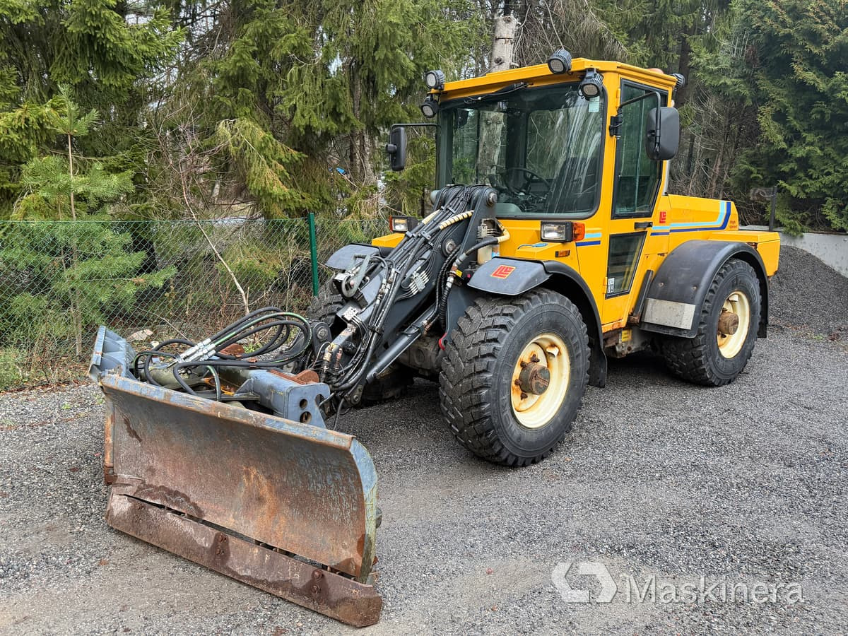 Hjullastare Lundberg 4200 Ls med vikplog - Hjullastare: bild 1 Hjullastare Lundberg 4200 Ls med vikplog - Hjullastare: bild 1