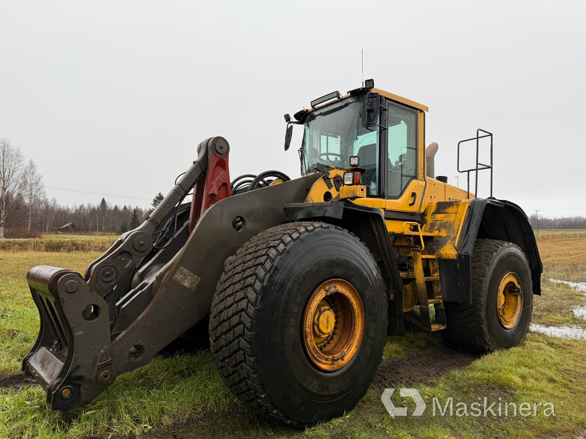 Hjullastare Volvo L220F - Hjullastare: bild 1 Hjullastare Volvo L220F - Hjullastare: bild 1