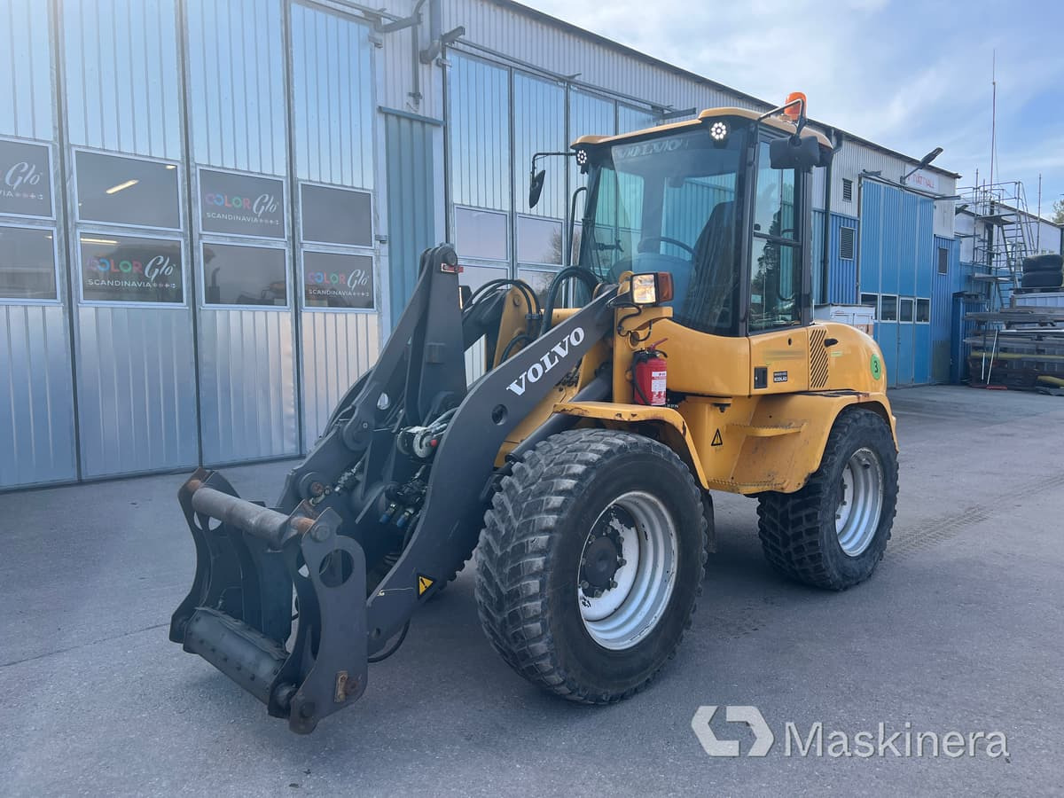 Hjullastare Volvo L35B - Hjullastare: bild 1 Hjullastare Volvo L35B - Hjullastare: bild 1