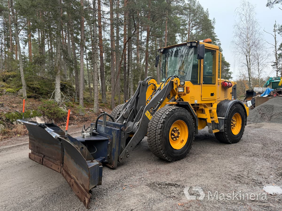 Hjullastare Volvo L50E med tillbehör - Hjullastare: bild 1 Hjullastare Volvo L50E med tillbehör - Hjullastare: bild 1