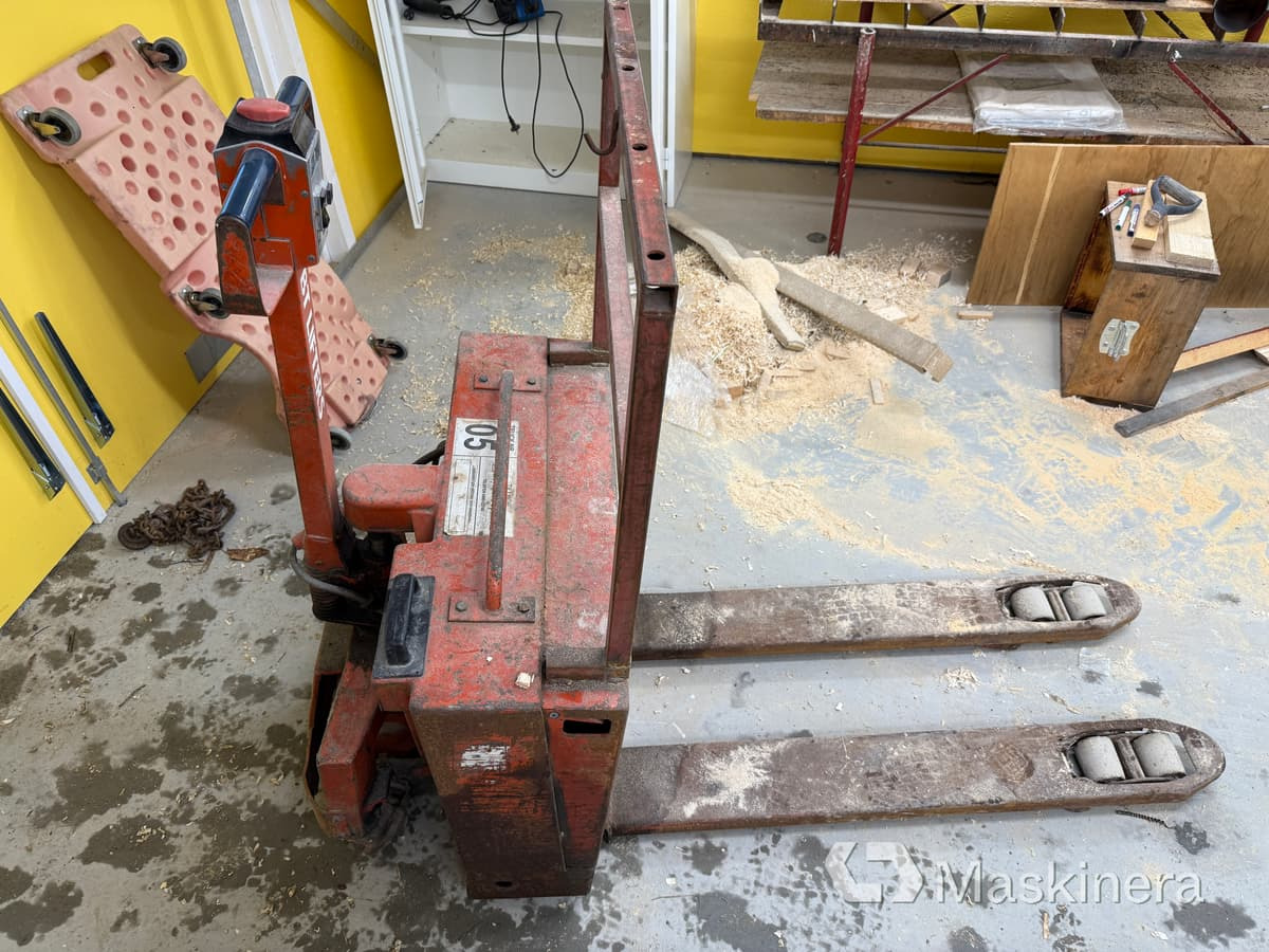 Pallyft BT-truck PPT 1250 E ink laddare - Låglyftar: bild 4 Pallyft BT-truck PPT 1250 E ink laddare - Låglyftar: bild 4