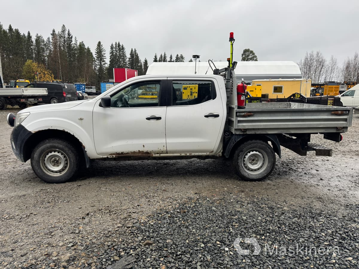 Pickup Nissan Navara -16 Dubbelhytt - Små skåpbil: bild 2 Pickup Nissan Navara -16 Dubbelhytt - Små skåpbil: bild 2