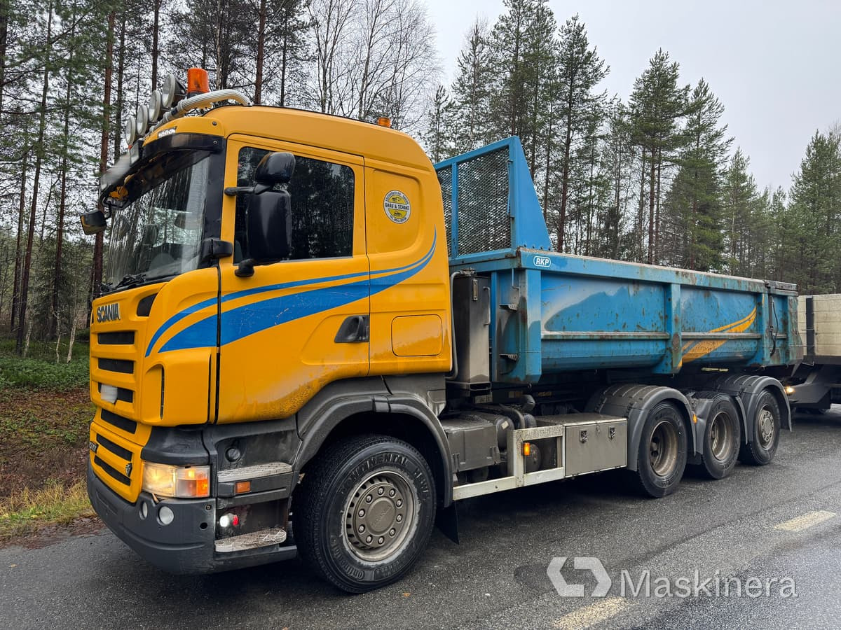 Scania R500LB8X4*4HHA Kassett bil Scania R500 tridem med vagn - Tippbil lastbil: bild 1 Scania R500LB8X4*4HHA Kassett bil Scania R500 tridem med vagn - Tippbil lastbil: bild 1
