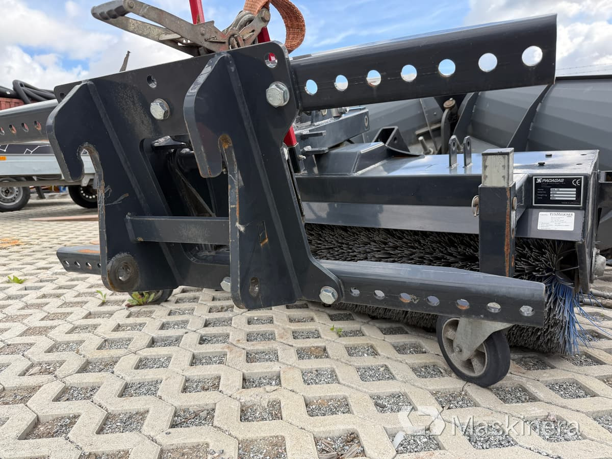 Sopvals Padagas FKM 150 - Sopmaskin: bild 3 Sopvals Padagas FKM 150 - Sopmaskin: bild 3