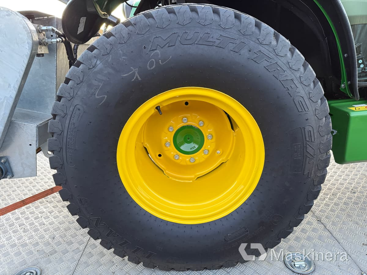 Titan Multi Trac 44x18.00- 20 & 27x10.5-15 Traktorhjul Titan Multi Trac 44x18.00-20 & 27x10.5-15 - Traktor: bild 5 Titan Multi Trac 44x18.00- 20 & 27x10.5-15 Traktorhjul Titan Multi Trac 44x18.00-20 & 27x10.5-15 - Traktor: bild 5