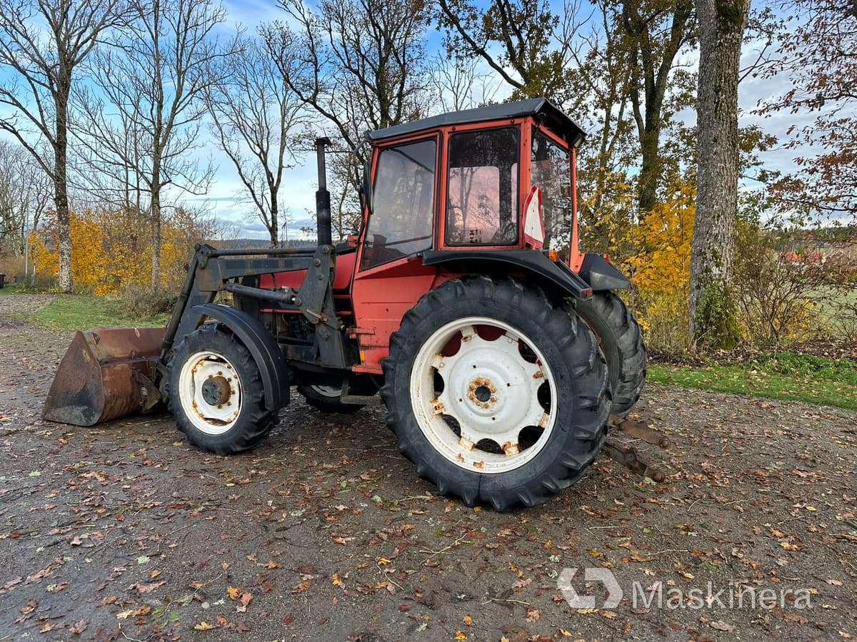 Traktor Valmet 405-4 med frontlastare - Traktor: bild 5 Traktor Valmet 405-4 med frontlastare - Traktor: bild 5