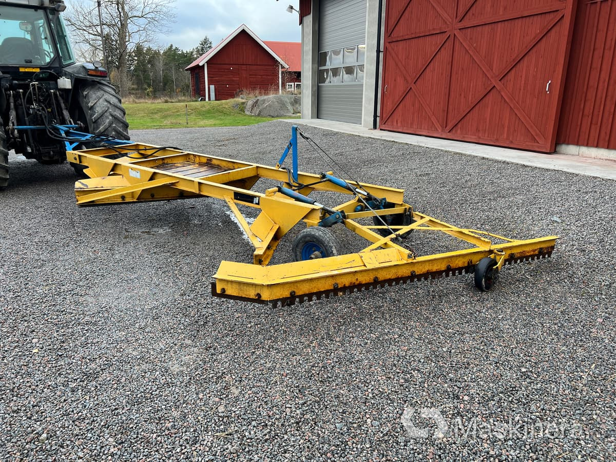 Vägsladd Vreten V3-220 - Asfaltmaskin: bild 1 Vägsladd Vreten V3-220 - Asfaltmaskin: bild 1