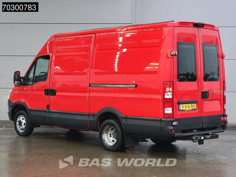 Iveco Daily 35C15 3.0L Luchtvering 2x Schuifdeur Dubbellucht L2H2 3,5t Trekhaak Cruise Parkeersensoren Euro6 L2 Trekhaak Cruise control - Skåpbil: bild 2 Iveco Daily 35C15 3.0L Luchtvering 2x Schuifdeur Dubbellucht L2H2 3,5t Trekhaak Cruise Parkeersensoren Euro6 L2 Trekhaak Cruise control - Skåpbil: bild 2