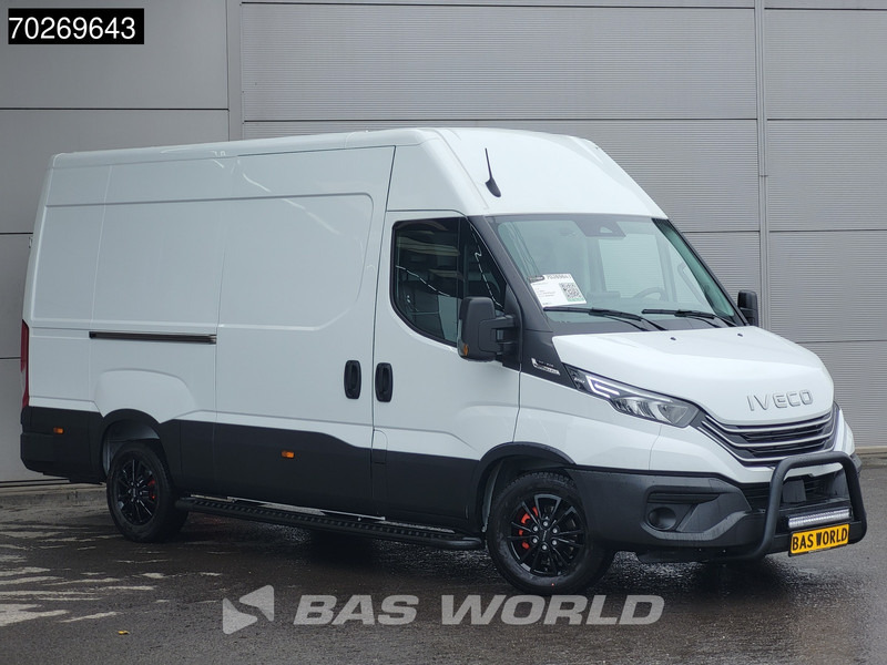 Iveco Daily 35S21 3.0L Automaat Black Edition 2025 model L2H2 Trekhaak Tacho ACC LED CarPlay Velgen Camera 12m3 Airco Trekhaak - Skåpbil: bild 5 Iveco Daily 35S21 3.0L Automaat Black Edition 2025 model L2H2 Trekhaak Tacho ACC LED CarPlay Velgen Camera 12m3 Airco Trekhaak - Skåpbil: bild 5