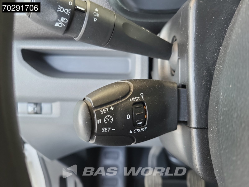 Minibuss, Persontransport Peugeot Expert 102PK Personenvervoer 9-Persoons L1H1 Airco Cruise Euro6 APK 03-2026 TV Taxi Kombi Passenger Transport Tourer L1 Airco Cruise co: bild 18 Minibuss, Persontransport Peugeot Expert 102PK Personenvervoer 9-Persoons L1H1 Airco Cruise Euro6 APK 03-2026 TV Taxi Kombi Passenger Transport Tourer L1 Airco Cruise co: bild 18