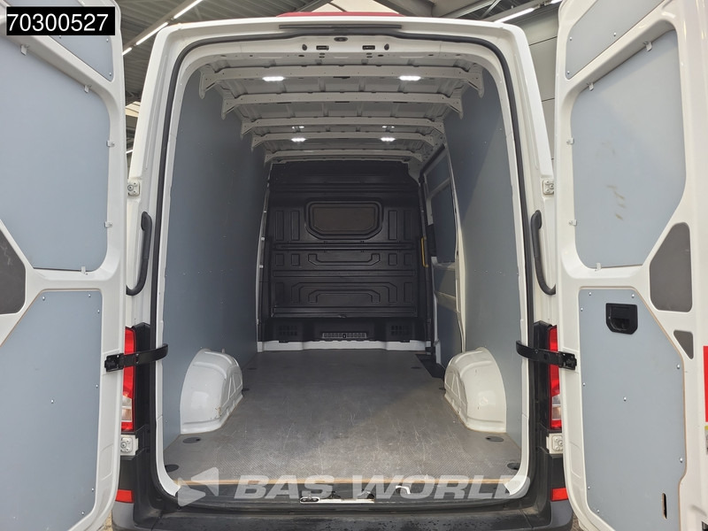 Volkswagen Crafter 102pk L3H3 Trekhaak Navi Airco Parkeersensorenv+ Euro6 L2H2 Airco Trekhaak - Skåpbil: bild 3 Volkswagen Crafter 102pk L3H3 Trekhaak Navi Airco Parkeersensorenv+ Euro6 L2H2 Airco Trekhaak - Skåpbil: bild 3