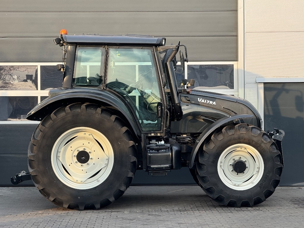 Valtra N 122 V - Traktor: bild 4 Valtra N 122 V - Traktor: bild 4