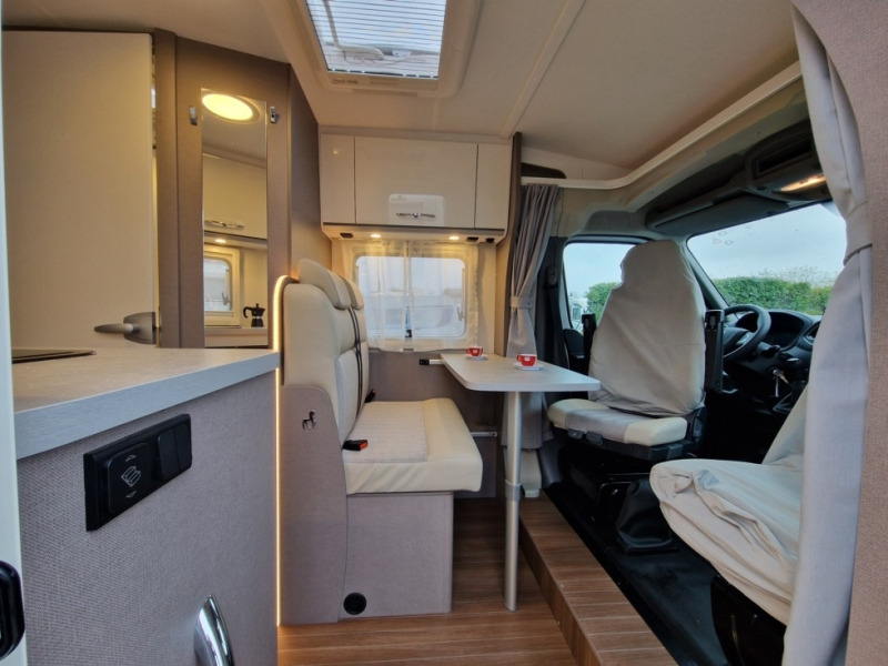 Etrusco V 5.9 DR - Halvintegrerad husbil: bild 4 Etrusco V 5.9 DR - Halvintegrerad husbil: bild 4