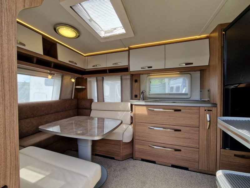 TABBERT ROSSINI 490 TD FINEST EDITION - Husvagn: bild 3 TABBERT ROSSINI 490 TD FINEST EDITION - Husvagn: bild 3