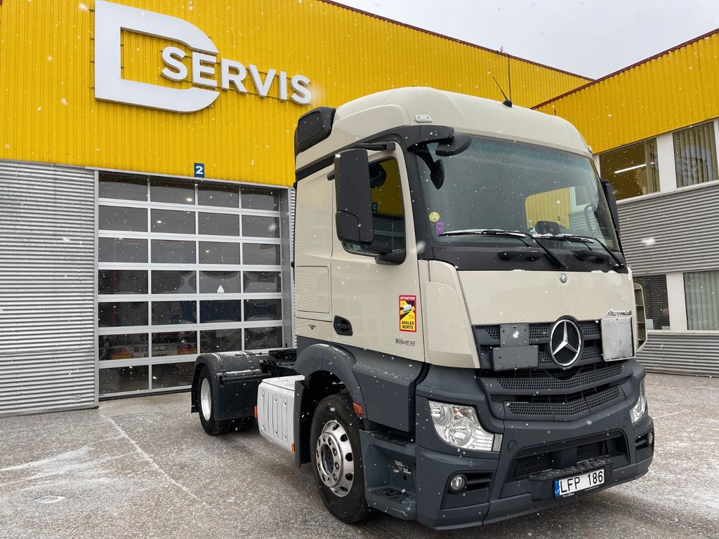 Mercedes-Benz Actros 1843 ADR 7 unit - Dragbil: bild 2 Mercedes-Benz Actros 1843 ADR 7 unit - Dragbil: bild 2