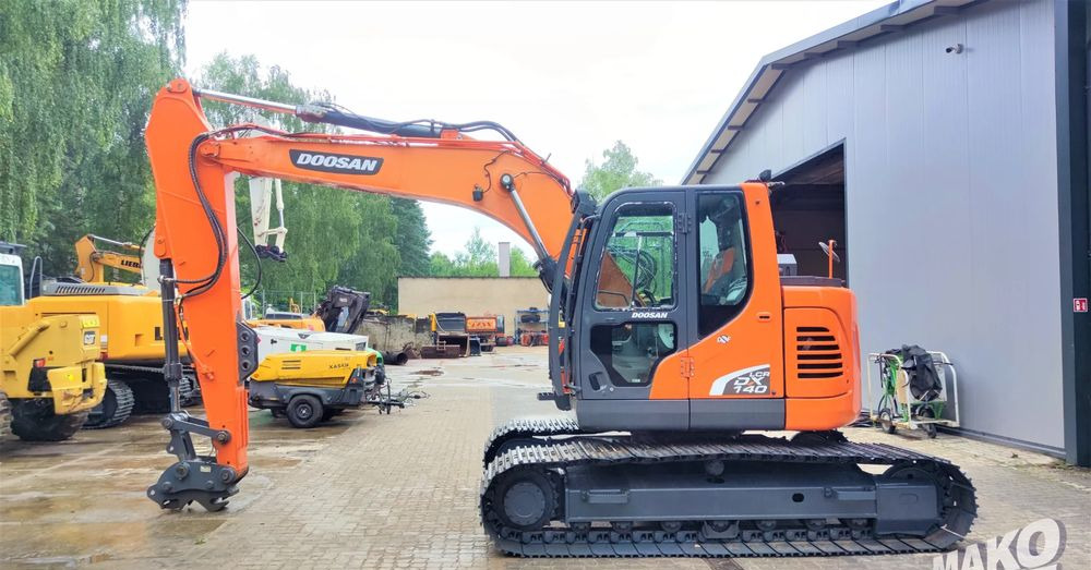 Doosan DX140LCR-5 - Bandgrävare: bild 1 Doosan DX140LCR-5 - Bandgrävare: bild 1
