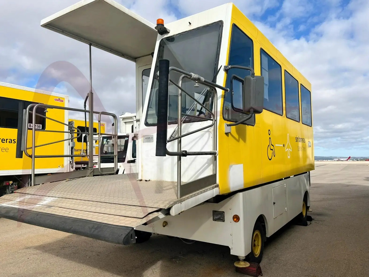 AEROFABRIL 6C-4M-ALT.6 - Ambulift: bild 2 AEROFABRIL 6C-4M-ALT.6 - Ambulift: bild 2